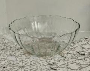 Vintage Bowl Clear Glass Arcoroc France Arcade Bengale pattern Serving Bowl