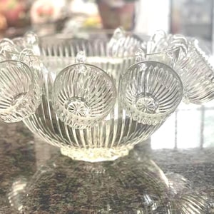 Vintage 11-teiliges Punch Bowl-Set, Indiana Klarglas Starlight Muster einer großen Schüssel und 10 Hakenbecher Trink- und Serviergeschirr