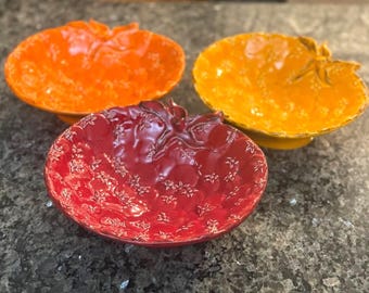 Vintage Italian Leaf Bowls, Set of 3 Hand Painted Dinnerware Bowls