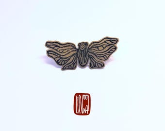 handgemachte Brosche / Pin, Original Linoldruck in Uv-harz, tragbare Kunst, Insekten motiv,  Flügel