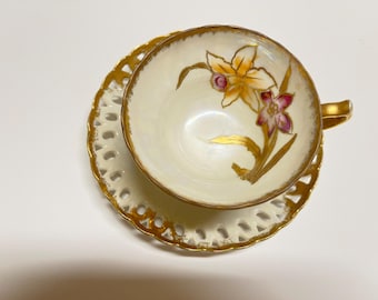 Kasuga Ware Vintage Hand-Painted Saucer and Tea Cups - Set of 4