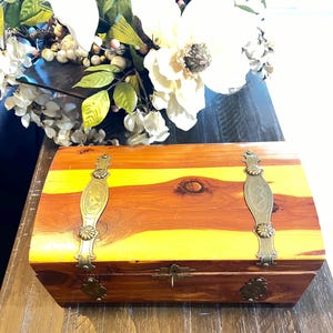 Vintage Mini Cedar Hope Chest Box: Jewelry Keepsake Box