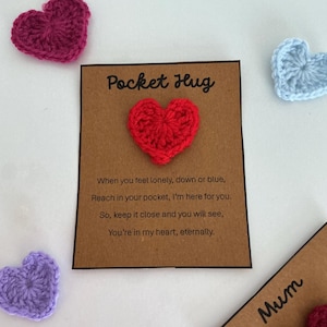 Personalisiertes Häkelherz, Taschenumarmung, Kartengeschenk, Freundschaftsgeschenk, handgemachtes Kartengeschenk, denke an Sie Geschenk, Vatertagsgeschenk