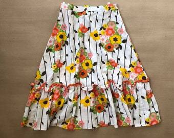 Falda vintage de los años 60 y 70 con volantes y flores, talla S, guirnaldas Flower Power en naranja y amarillo