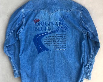 Vintage Levi’s Jeanshemd im Westernstil aus den 90er Jahren, Volvo Original Blues Werbeaufdruck, Größe M