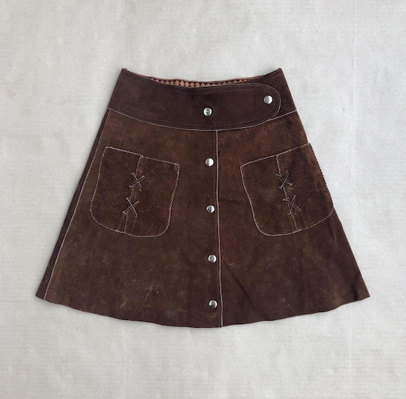 【Remagie】★Suede ribbed one pocket skirt Vintage 70s Brown Suede Mini Skirt, Size XS. Button Front