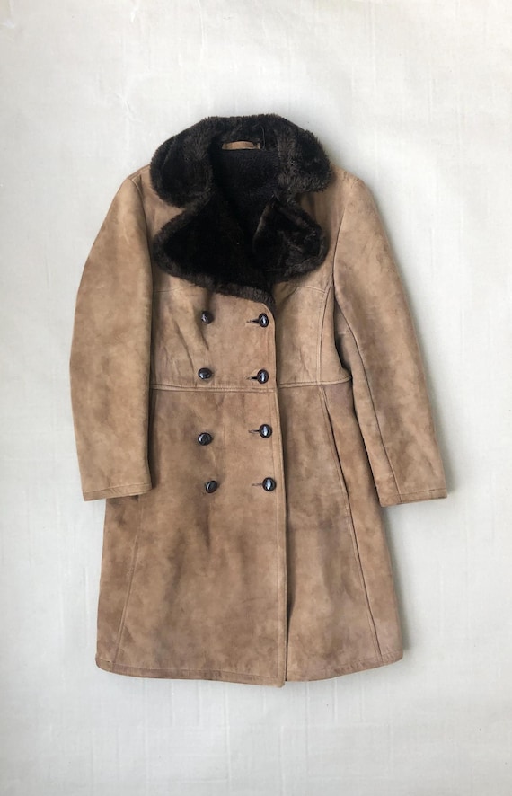 60s 70s British Suede Coat Size M / L Vintage Winter Jacket with Faux fur Collar and Leather buttons Made in England
