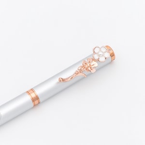 Caneta para mulheres com caixa de presente - Esta linda caneta para mulheres tem um design elegante de flores - Caneta sofisticada para mulheres para presente da Artista Vision (prata)