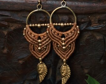 Druppeloorbellen macramé