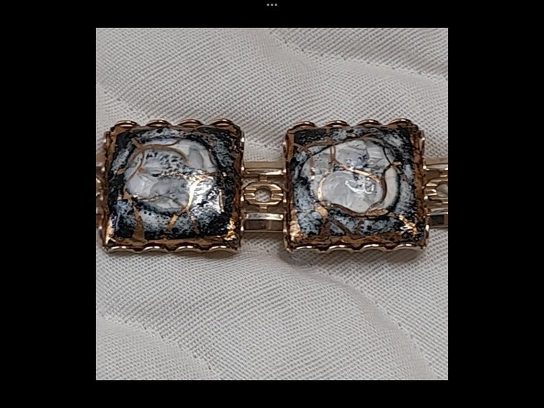 Een prachtige armband van glas en goudkleur, een geweldige aanvulling op een sieradencollectie, zou een geweldig cadeau zijn. afbeelding 6