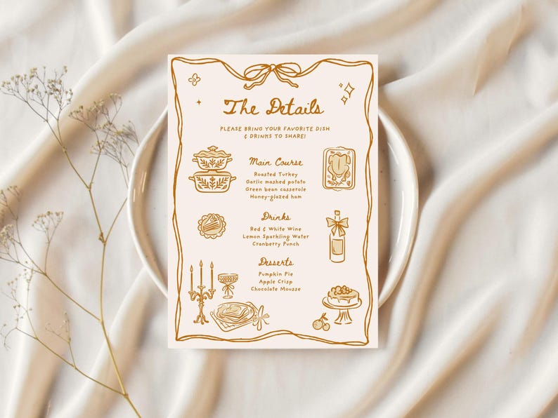 Puede incluir: Una tarjeta de men&uacute; beige con ilustraciones y texto dorados. El texto dice "The Details" y enumera un plato principal, bebidas y postres. El men&uacute; est&aacute; en un plato blanco, con un fondo de tela beige.