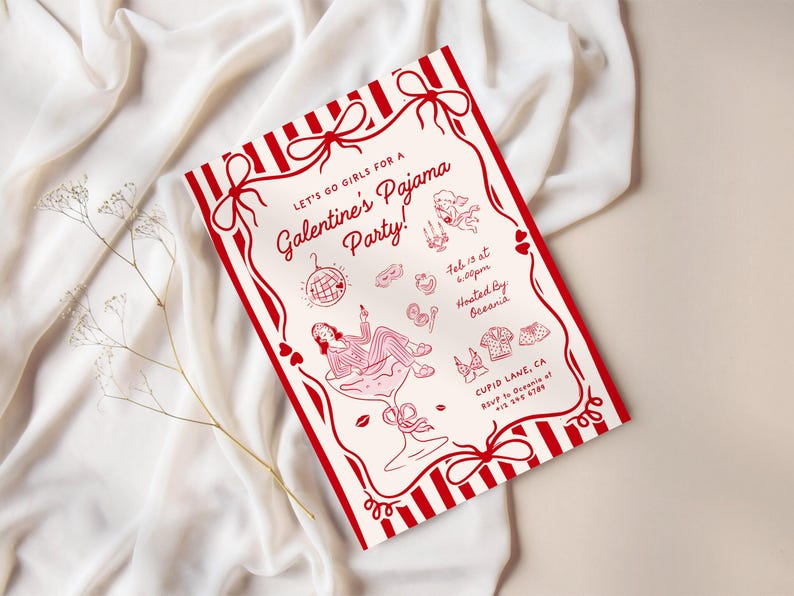 Op de afbeelding: Een rood-witte Galentine's Pyjama Party uitnodiging. De uitnodiging bevat decoratieve strikken, strepen en illustraties van een discobal, lingerie en een vrouw in pyjama. De tekst luidt "Let's Go Girls for a Galentine's Pajama Party!"