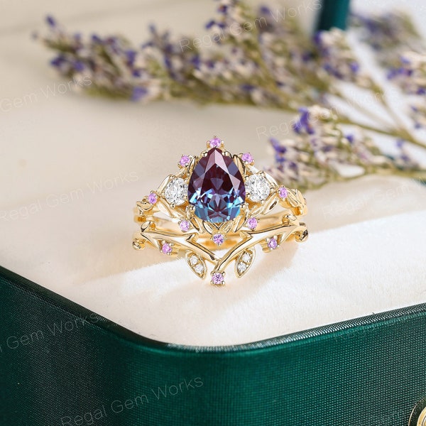 Color Change Alexandrite Ring for Women Vintage Pear cut Alexandrite Engagement Ring set Natural Pink Sapphire Leaf Alexandrite Wedding Ring