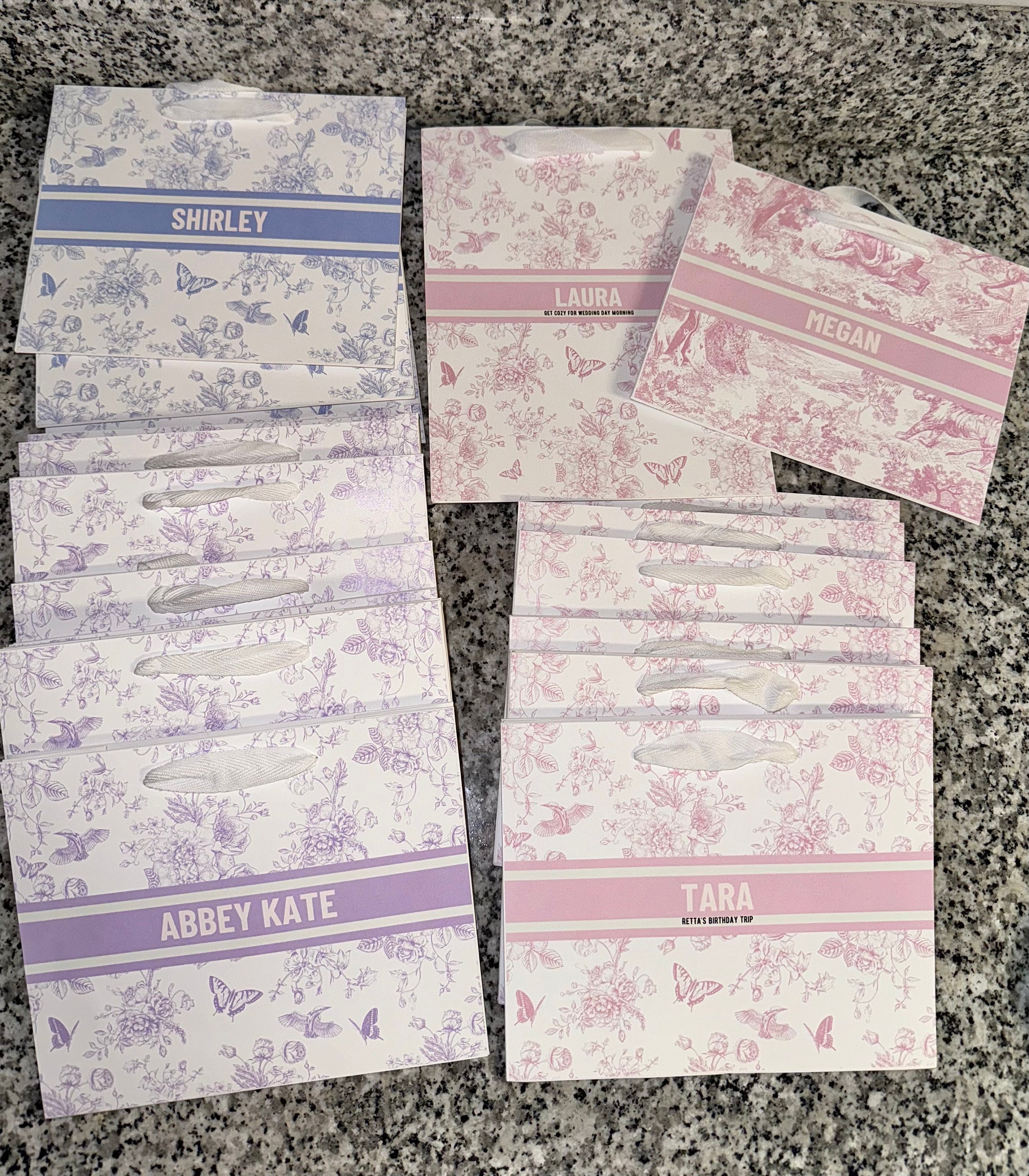 Benutzerdefinierte Toile De Jouy Geschenktüten | Personalisiert | Hochzeit | Brautjungfernantrag | Braut | Babyparty | Geburtstag | Junggesellinnenabschied