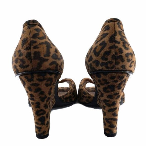 STUART WEITZMAN Leopard Printed Suede Open Toe We… - image 4