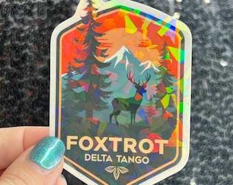 Pegatina holográfica brillante Foxtrot Delta Tango FDT, "Manos fuera, no reyes", anti Trump, pegatina JD Vance, pro elección, F Trump, sé el oso 8647
