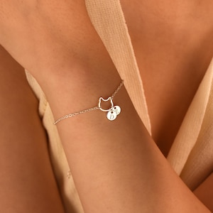 Personalized Cat Bracelet with Initial, Engraved Initial Disc with Cat Charm, Dainty Cat Name Bracelet, Monogram Jewelry,Gift for Pet Lovers