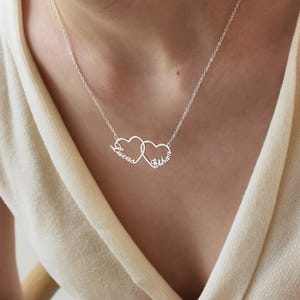 Collar de corazones personalizado con nombre, collar con nombre grabado en oro, collar para mamá con hijos, collar con apellido, colgante de corazón, regalo para el Día de la Madre