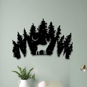 Paesaggio con cervi e foresta, decorazione rustica con paesaggio montano, arte in metallo con pino naturale, decorazione da parete con baita, decorazione da parete in metallo con cartello di animali
