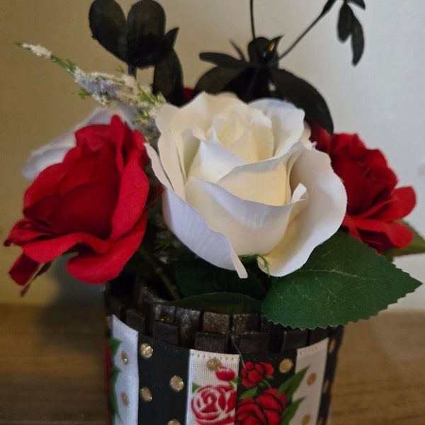 Red,Black and white flower table centerpiece