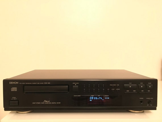 Denon DCD 625 High End CD Player 20 Bit 8 Times Over