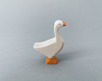 Houten witte gans met oranje snavel, één figuur uit boerderijdierenset, Waldorfdier geheel van hout, product voor prek kind