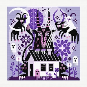 Może przedstawiać: Wzór haftu krzyżykowego przedstawiający biały dom z czarnym dachem, otoczony fioletowymi i białymi elementami kwiatowymi i geometrycznymi. Przedstawiono również czarne kozy, półksiężyc i duchy. Paleta kolorów obejmuje odcienie fioletu, czerni i bieli.