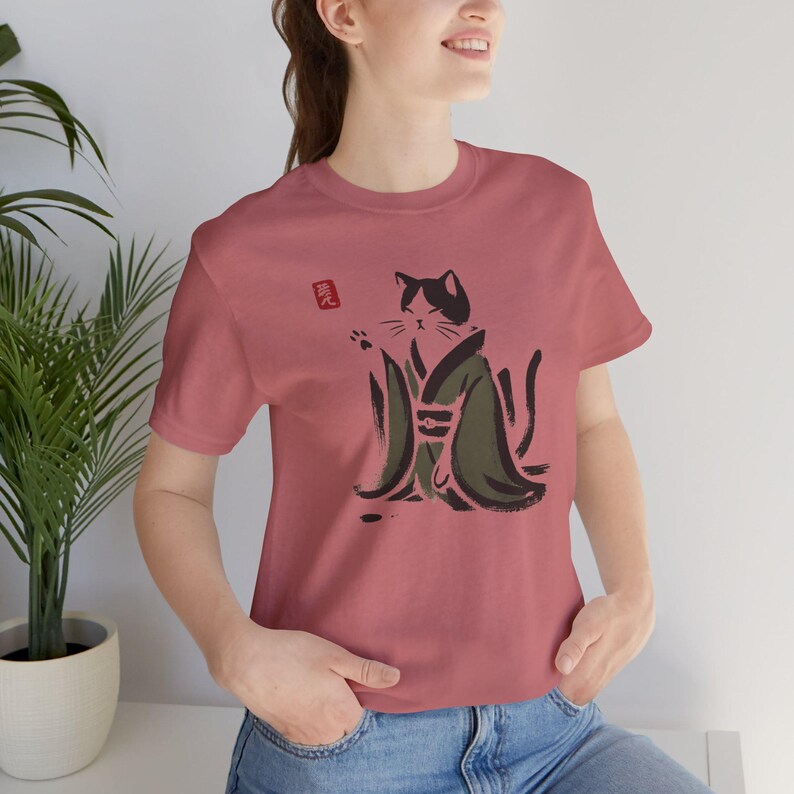 Sumi e Cat Shirt: Unisex Japanese Art Tee with Kimono Design Mauve