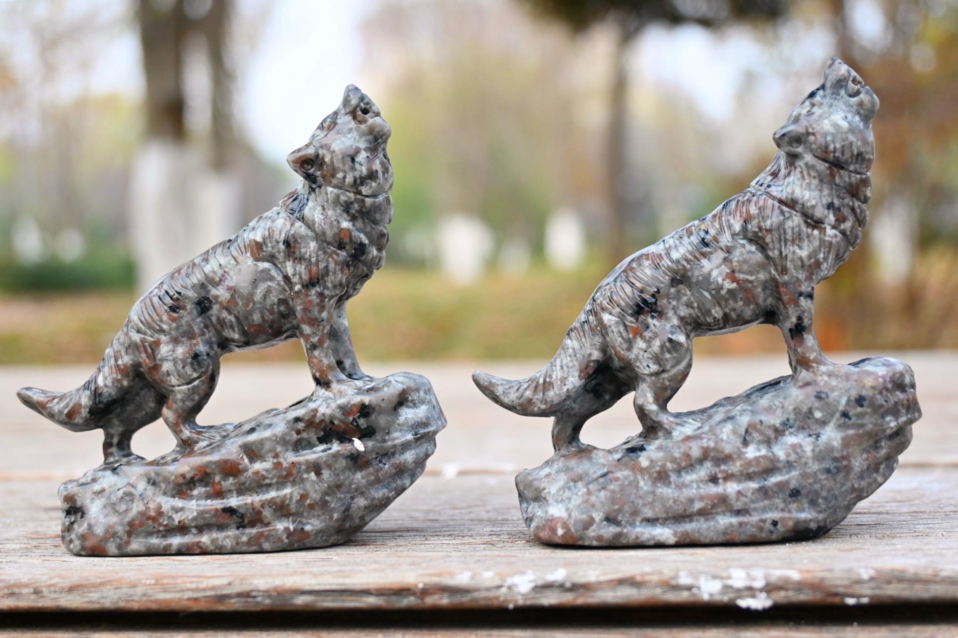 3.4'' Natural Hand Carved Yooperlite Wolf,quartz Crystal,crystal