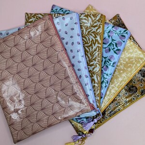 flache Kosmetiktasche | Wachstuch | Necessaire | Schminktasche | Stiftetasche | Federtasche | Mäppchen | Hygienetasche | Makeup Bag | Size L