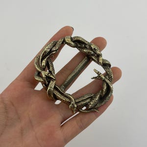 Mässingsspänne med ormdesign, läderbältesspänne för män, läderhantverksdetaljer