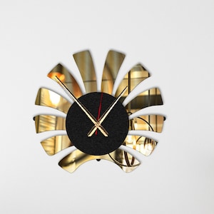 Modern Plexiglass Mirror Metal Wall Clock, Silent Timepiece for Home or Office, Chic Decor Accent, Stylish Plexiglass Sign, Boho Chic Decor