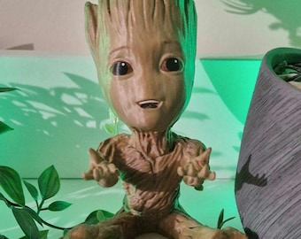 3Dプリントのベビーグルートスタンド：オタク向けデスクオーガナイザー