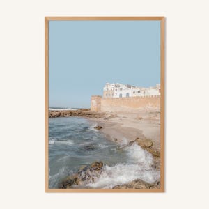 Marokkanischer Druck, boho Wandkunst, Atlantikküste, Asilah boho druckbare Fotos, wellenförmige Meereslandschaft