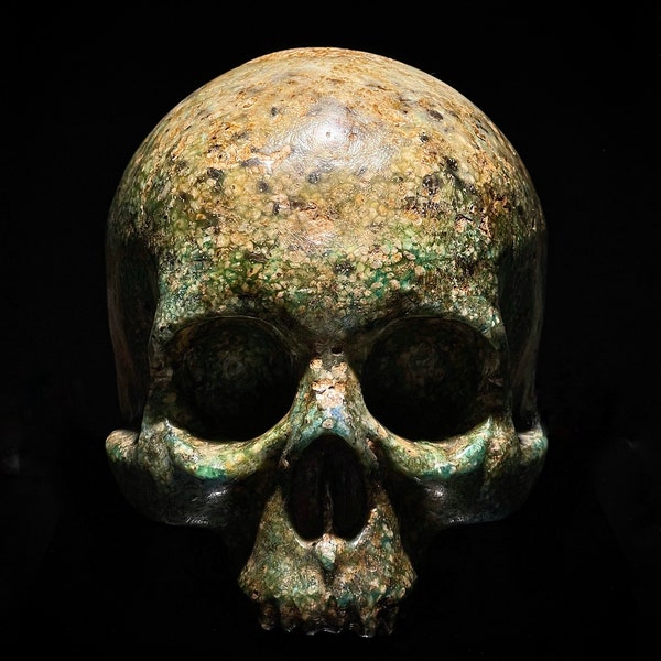 Crâne ancien de la culture de l'empire Inca, pâte de cristal Avventurite, sculpté à la main, très réaliste, échelle 1:1, provenant du Mexique.