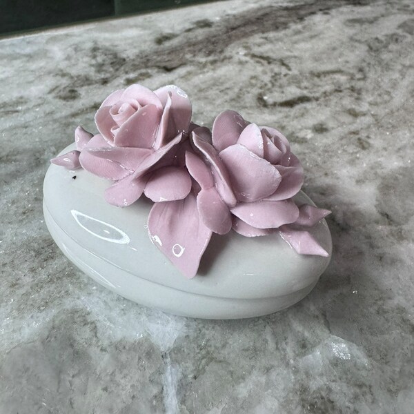 Vintage Nuova Capodimonte Fine Porcelain Floral Trinket Box