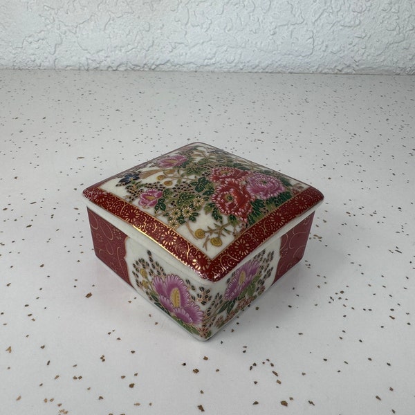 Vintage Satsuma Hand-Painted Porcelain Trinket Box, Unique gift idea