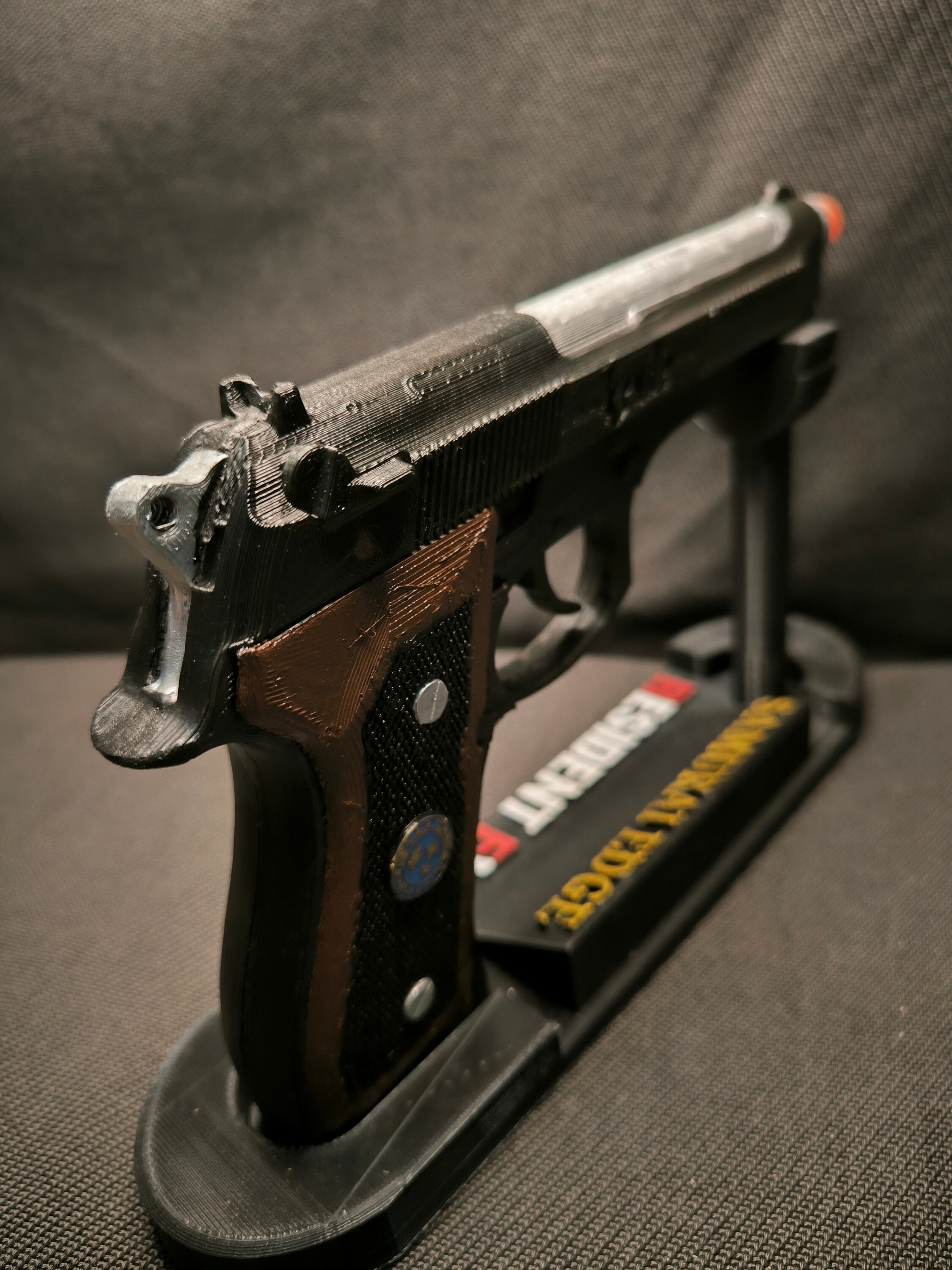 Resident Evil Decorative Samurai Edge Replica Pistol, Jill