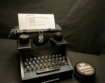 Replica della macchina da scrivere Resident Evil con musica e movimento + scatola di nastri d'inchiostro