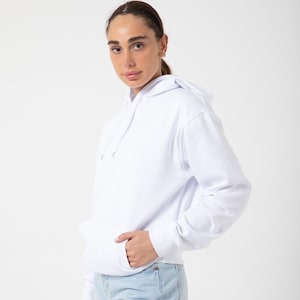 Witte effen, onbedrukte unisex hoodie van biologisch katoen - Zacht, eenvoudig ontwerp voor dagelijks comfort - Basic hoodies voor dames en heren
