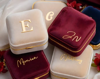 Joyero personalizado, regalos de dama de honor, favores de boda, joyero de terciopelo personalizado, estuche de joyería de viaje, regalo organizador de joyas para ella