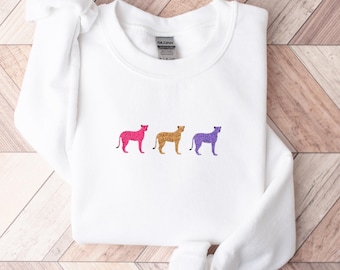 Trendy Cheetah Sweatshirt, Animal print sweatshirt, Boho Graphic Crewneck, Wildlife Shirt, Cheetah Gifts, Oversized Crewneck, Leopard Shirt