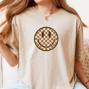 Chemise à carreaux Smile Face, t-shirt graphique femme Happy Face vintage, t-shirt smiley rétro, t-shirt sourire tendance, vêtements pour femmes rétro mignons,