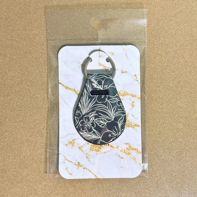 Neoprene Aldi Quarter Holder Keychain, AirTag Keychain image 7
