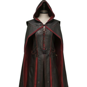 Handgemaakte rode en zwarte lederen middeleeuwse kapmantel leren mantel met pak voor cosplay kapmantel lederen cadeau voor mannen afbeelding 4