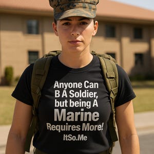 Chemise Marine Pride | Être marin demande plus de t-shirt | T-shirt motivant USMC | Chemise militaire citation | Graphique ItSo.Me | Cadeau marin