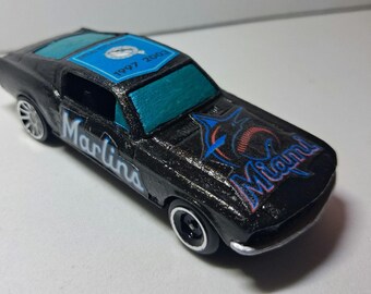 Hot Wheels personalizados: ¡Miami Marlins!