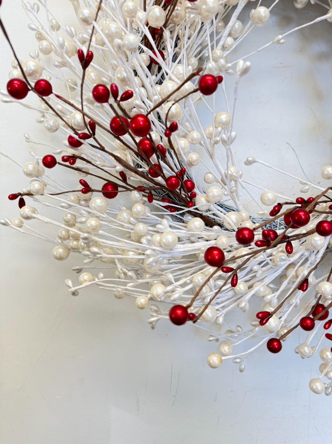 Red and White Berry Winter Wreath - Etsy