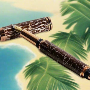 Pluma estilográfica: Pluma estilográfica Beach Vibes Coconut Shell Label con capuchón fundido y kit de pluma de cobre