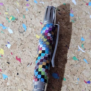 Caneta pequena quadrada com padrão acolchoado e etiqueta fundida com kit Liberty de aço inoxidável polido, fabricada nos Estados Unidos